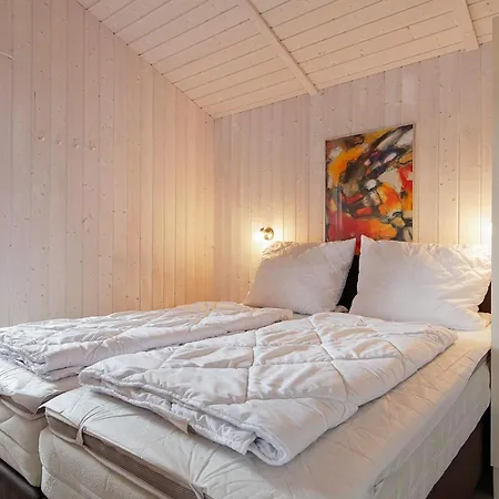 5 Person In * Grömitz