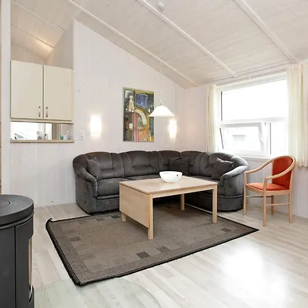 5 Person In Grömitz